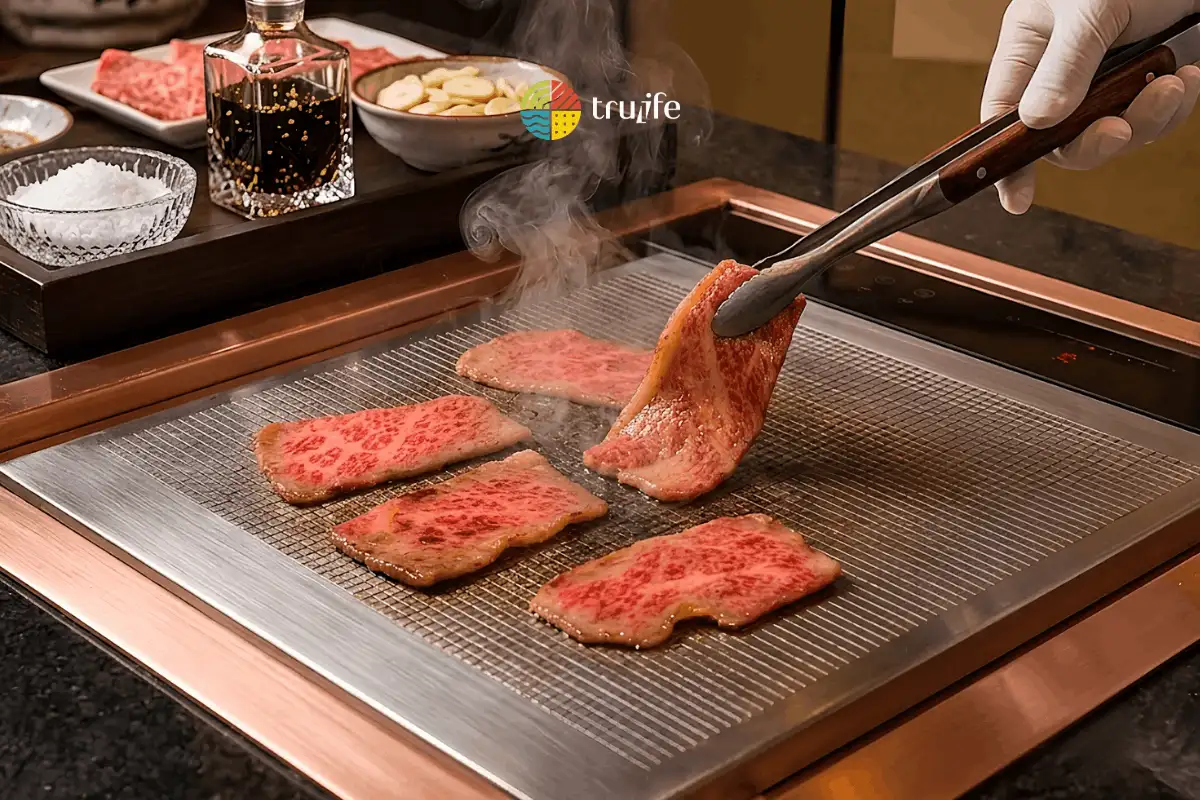 Nuong thit bo wagyu van mo BMS cao